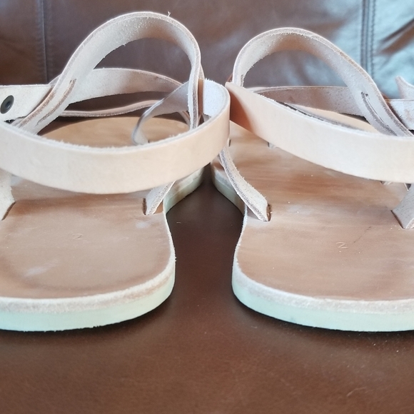 Handmade leather sandals - Picture 2 of 2